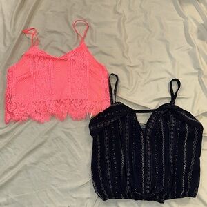 Set of two crop tops